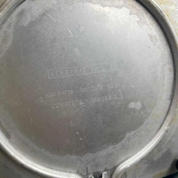 Vintage West Bend Electric Skillet 543J 1200 Watts 120 Volt Tested Camper - Picture 6 of 12